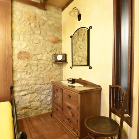 Tolles In Mit Grill- Terrasse Und Garten By Interhome Apartman Umag